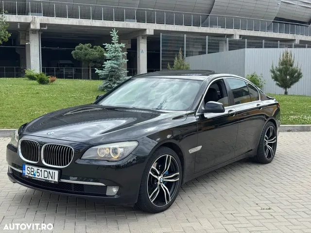 BMW 7 SERIES