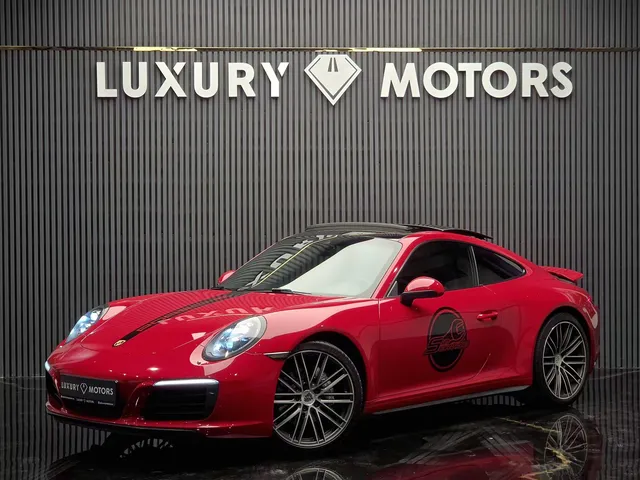 PORSCHE 911