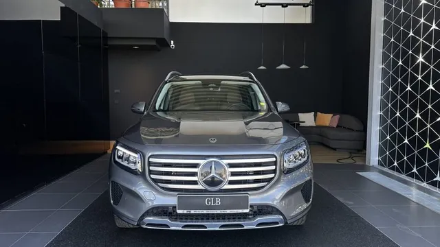 MERCEDES-BENZ GLB