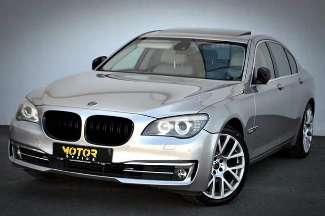 BMW 7 SERIES