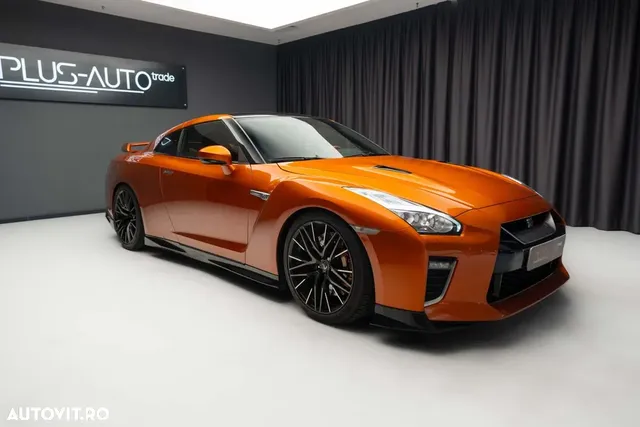 NISSAN GT-R