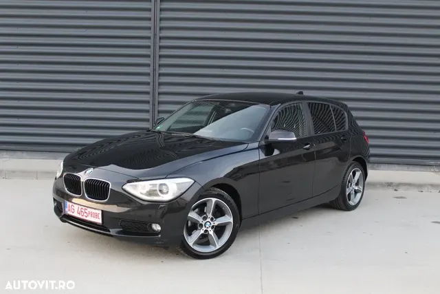 BMW 1 SERIES