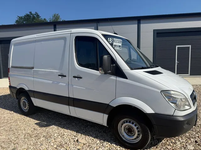 MERCEDES-BENZ SPRINTER