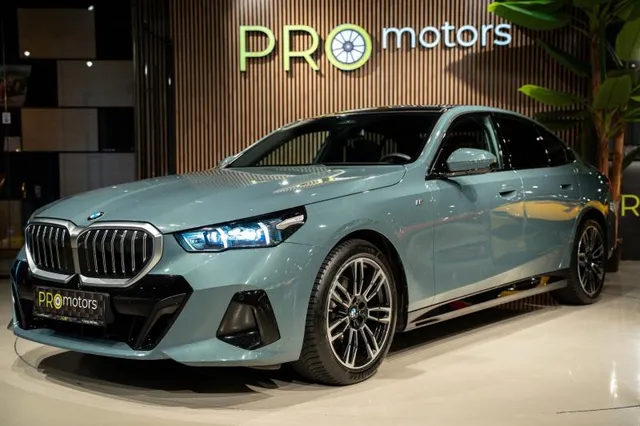 BMW 5 SERIES