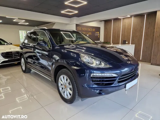 PORSCHE CAYENNE