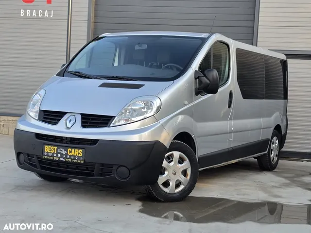 RENAULT TRAFIC