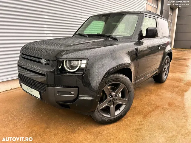 LAND ROVER DEFENDER