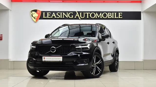 VOLVO XC40