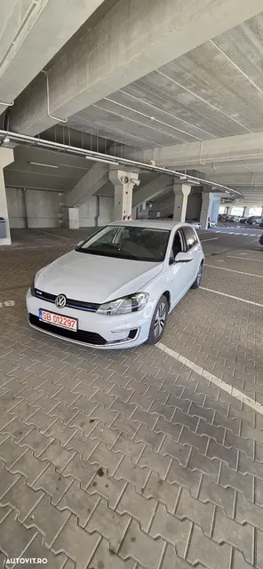 VOLKSWAGEN E GOLF