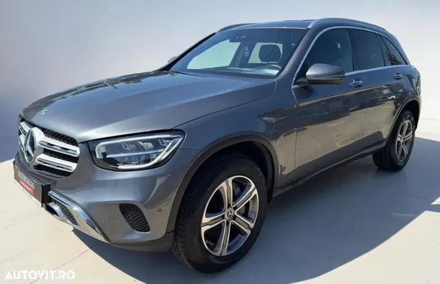 MERCEDES-BENZ GLC