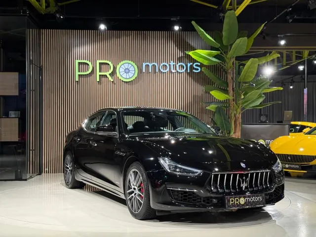 MASERATI GHIBLI