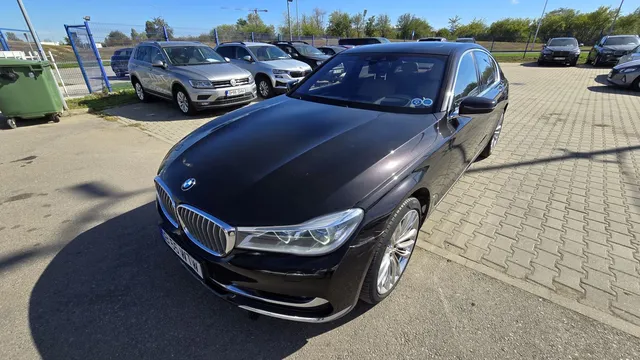 BMW 7 SERIES