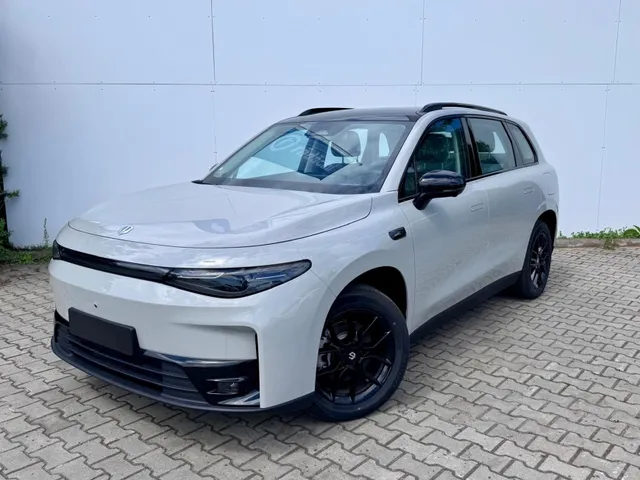 LEAPMOTOR C10
