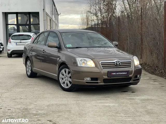 TOYOTA AVENSIS