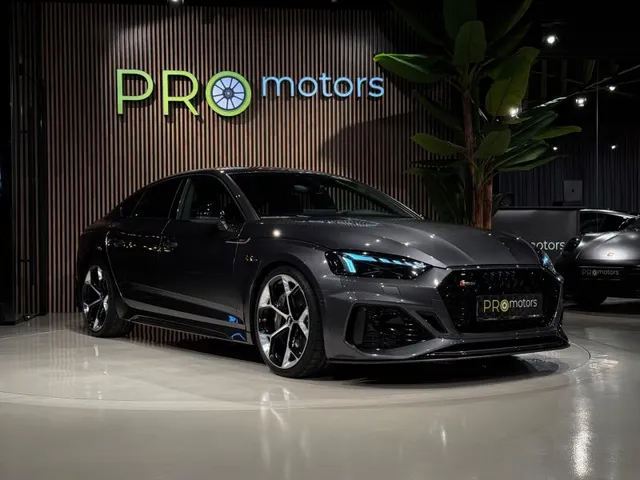 AUDI RS5
