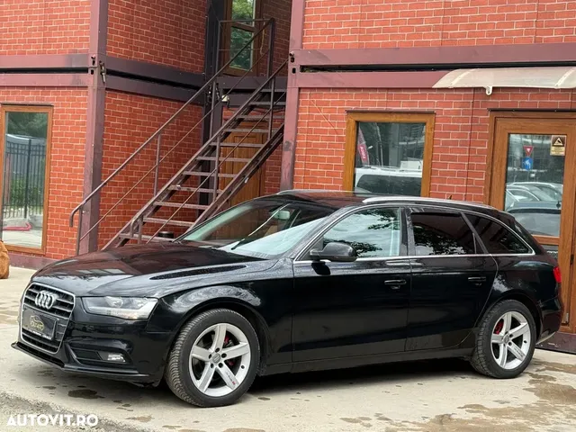 AUDI A4 AVANT