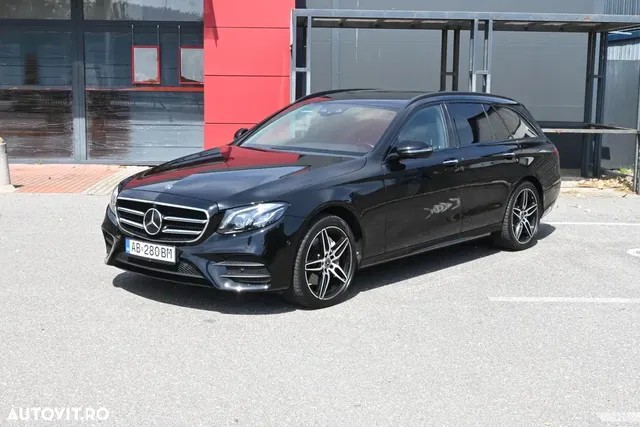MERCEDES-BENZ E CLASS