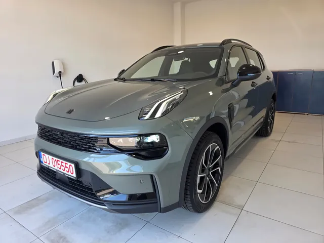 LYNK & CO 01