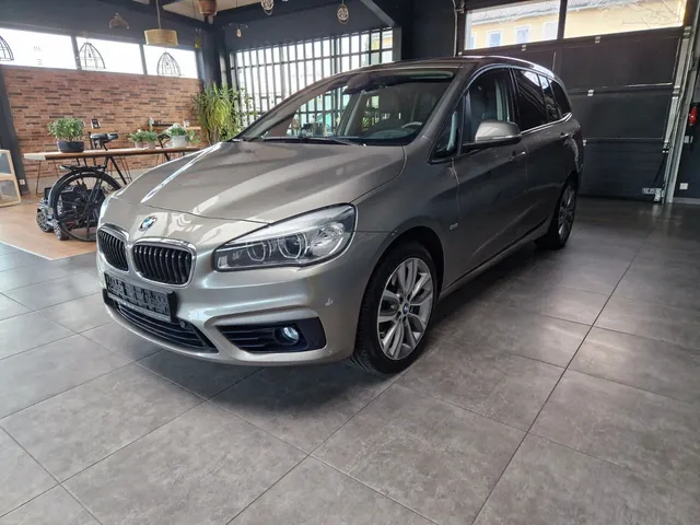 BMW 220I