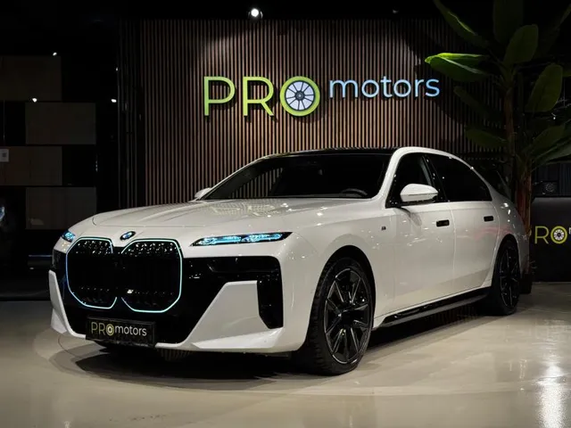 BMW 7 SERIES
