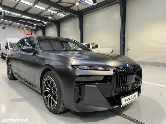 BMW I7