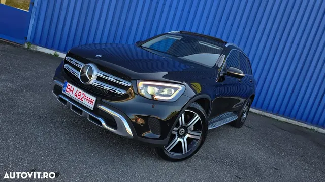 MERCEDES-BENZ GLC
