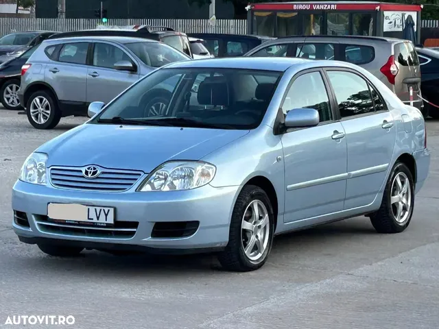 TOYOTA COROLLA