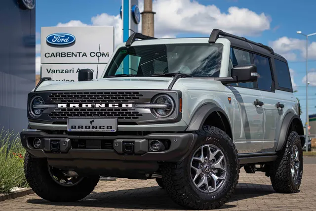 FORD BRONCO