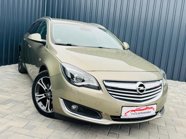 OPEL INSIGNIA