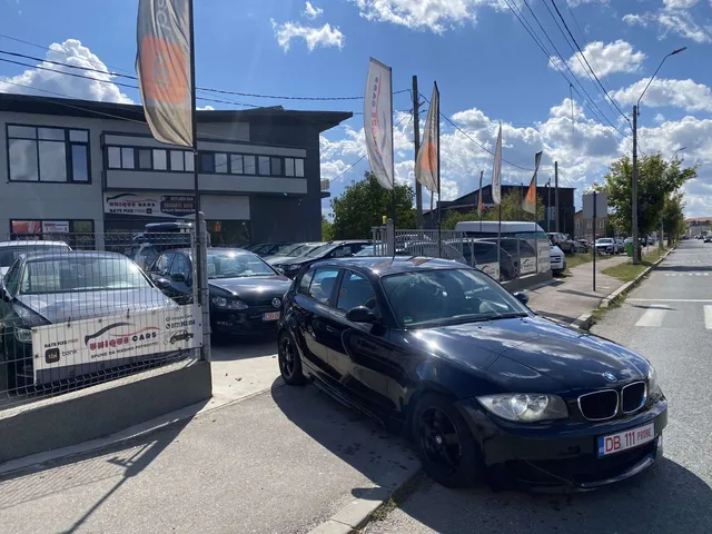 BMW 1 SERIES