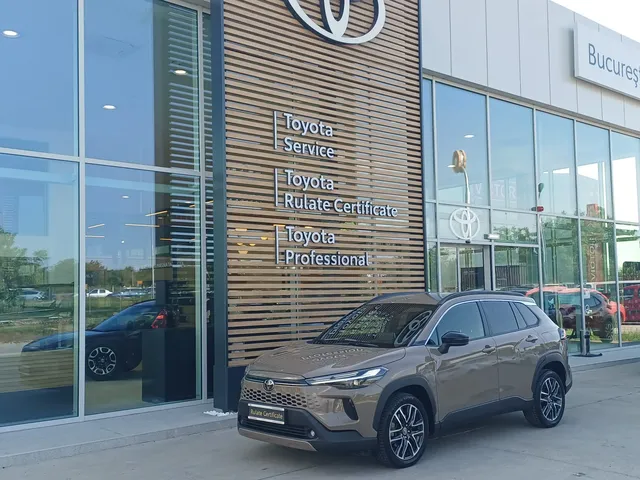 TOYOTA COROLLA CROSS