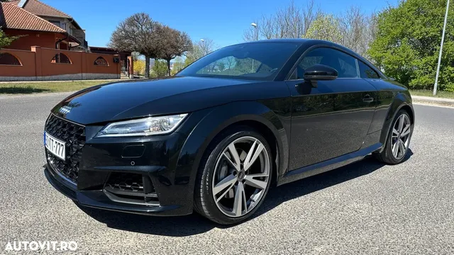 AUDI TT