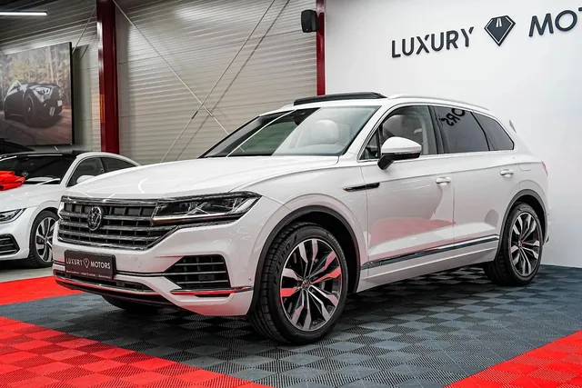 VOLKSWAGEN TOUAREG