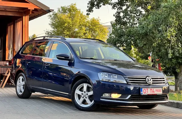 VOLKSWAGEN PASSAT