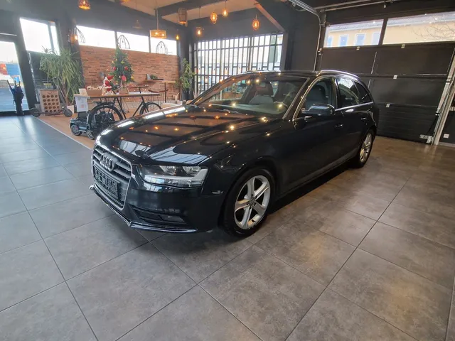 AUDI A4