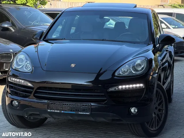 PORSCHE CAYENNE