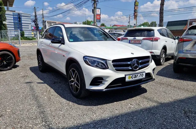 MERCEDES-BENZ GLC