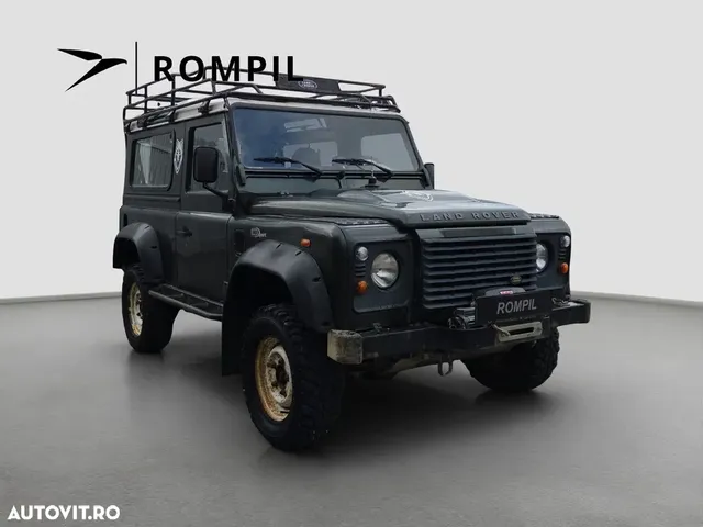 LAND ROVER DEFENDER
