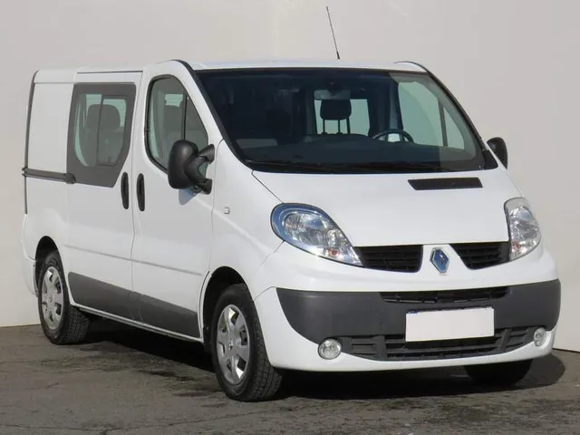 RENAULT TRAFIC
