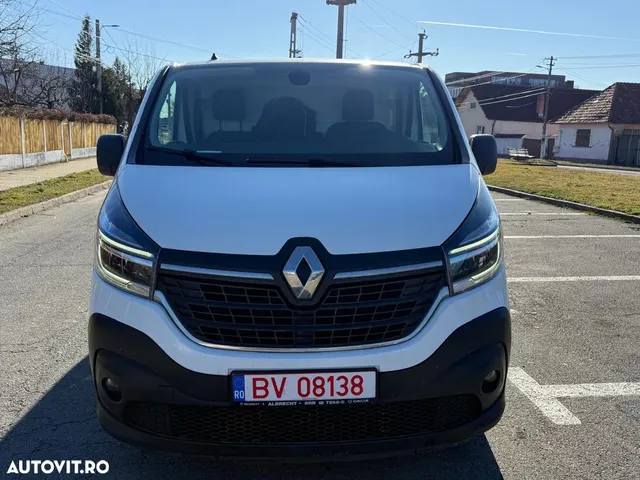 RENAULT TRAFIC