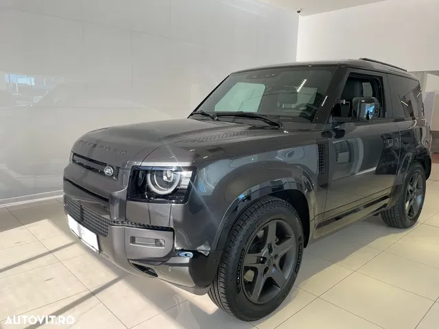 LAND ROVER DEFENDER