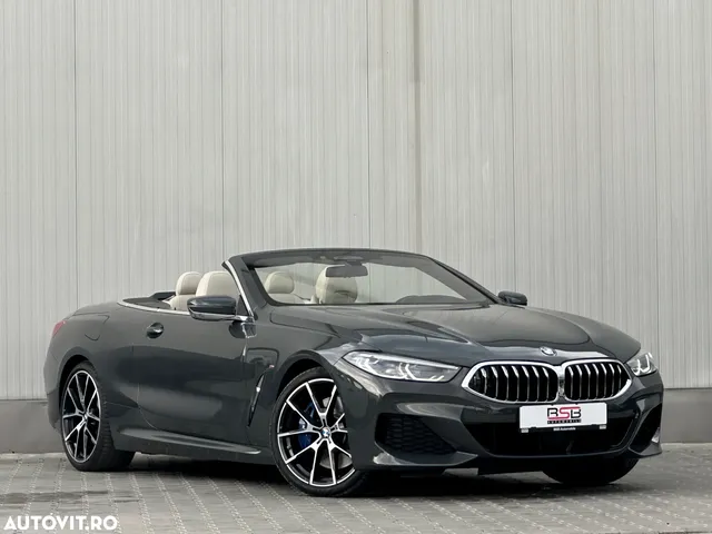 BMW 8 SERIES