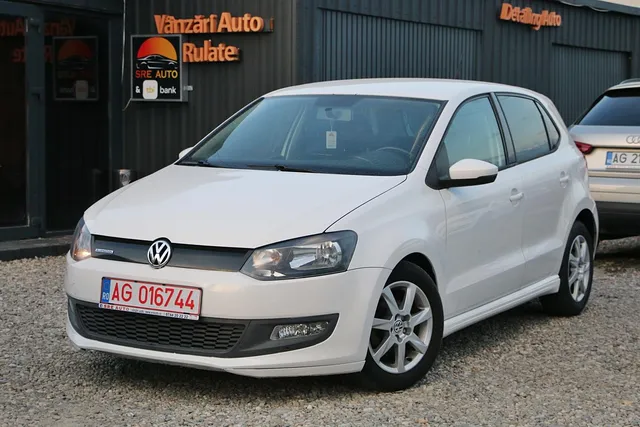 VOLKSWAGEN POLO