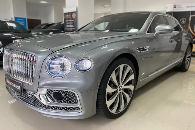 BENTLEY FLYING SPUR