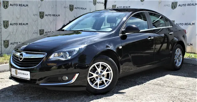 OPEL INSIGNIA