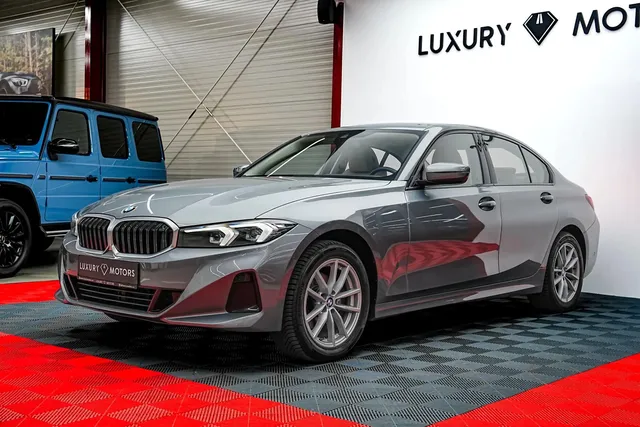 BMW 3 SERIES