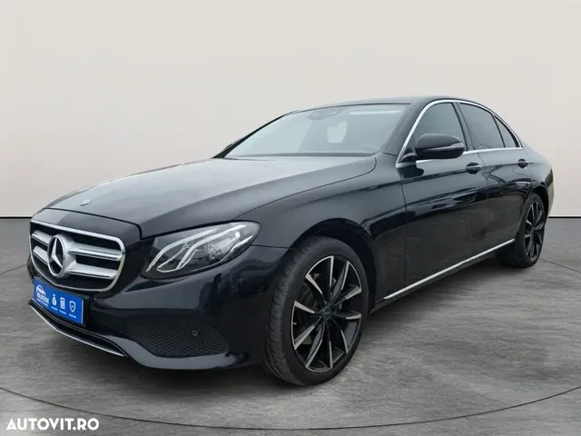 MERCEDES-BENZ E CLASS