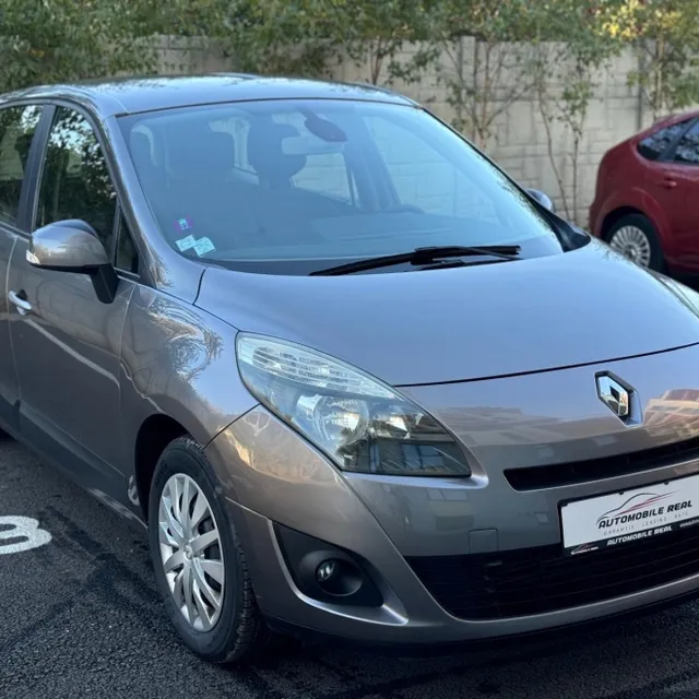RENAULT SCENIC