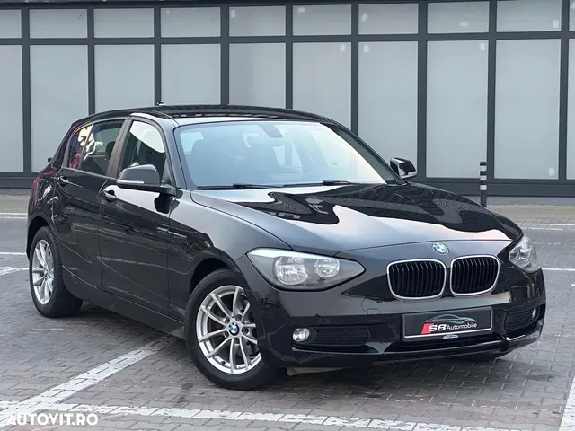 BMW 1 SERIES