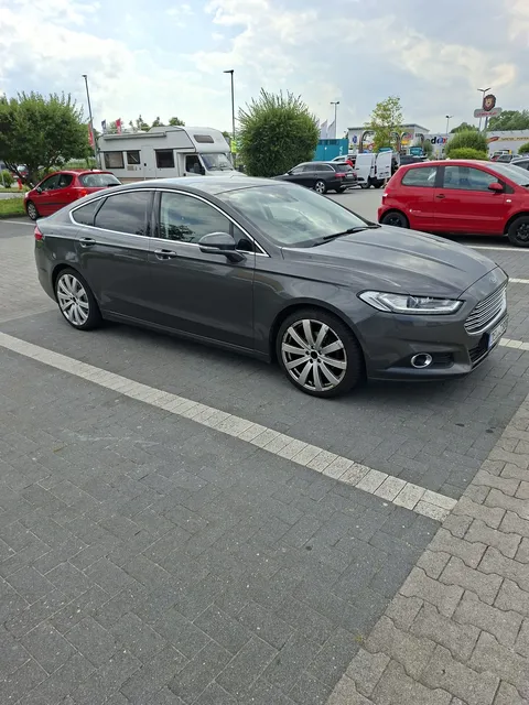 FORD MONDEO